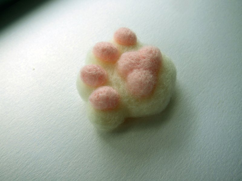 呼噜呼噜疗愈肉球挂饰 - 吊饰 - 羊毛 白色