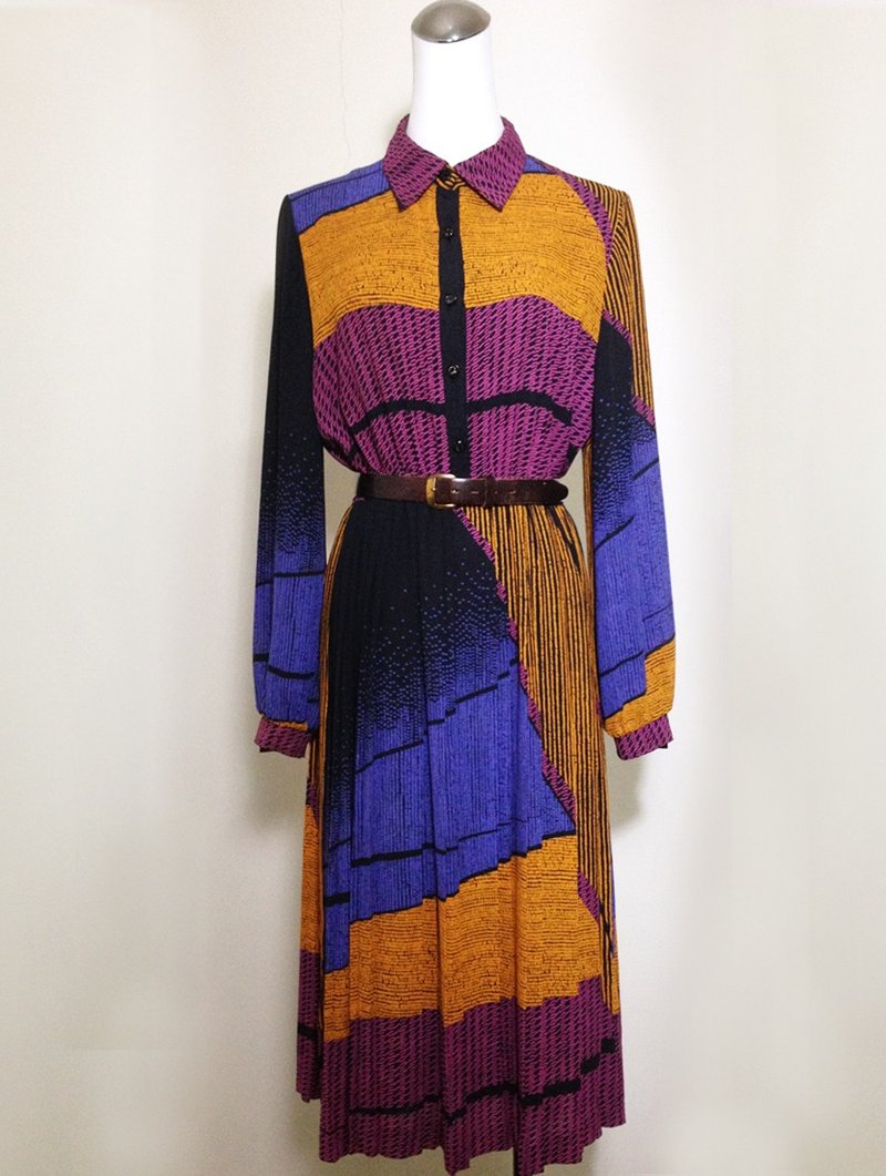 时候古着 [ 几何线条轻古董长洋装 ] 国外带回 古着洋装 VINTAGE - 洋装/连衣裙 - 其他材质 多色