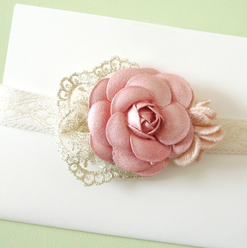 金色蕾丝配嫩粉色山茶花儿童发带 - 围嘴/口水巾 - 丝．绢 粉红色