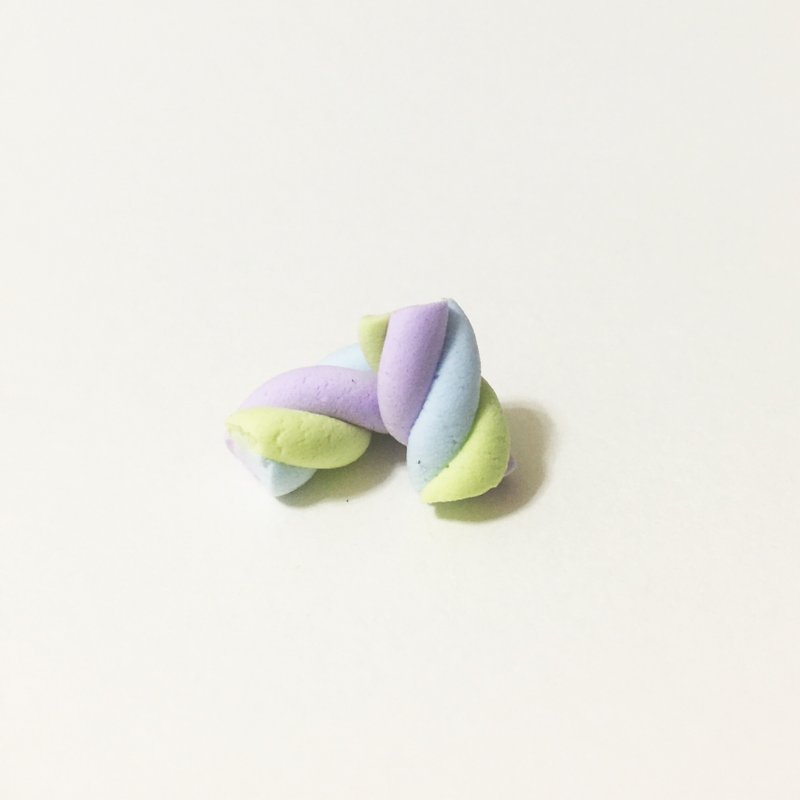 ~~mini 圣诞新品上市~~棉花糖耳环组(2个一组) (可改耳夹式) ((满600随机送神秘小礼物)) - 耳环/耳夹 - 粘土 多色