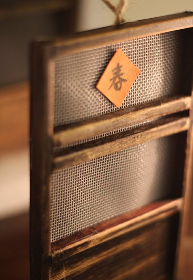 老木门纱窗挂饰/明信片 - 摆饰 - 木头 咖啡色