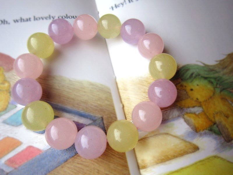 【冰激淋】天然石串珠手环。浅色三彩玉髓 - Caterpillar. Stone - 手链/手环 - 其他材质 粉红色