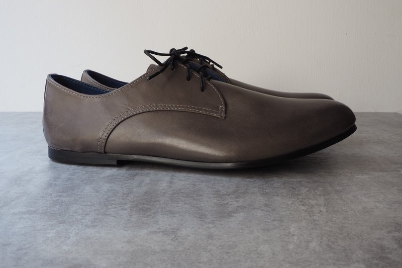 爱花德彼鞋-AMI - 男款休闲鞋 - 真皮 灰色