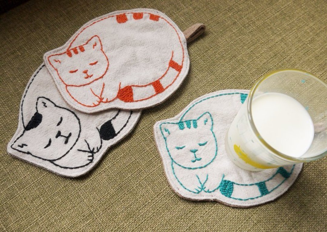 慵懒猫猫杯垫 - 杯垫 - 其他材质 