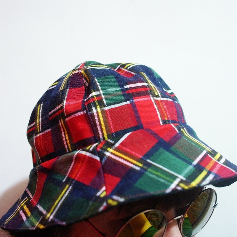 A MERRY HEART♥秋意浓格文款渔夫帽 - 帽子 - 其他材质 