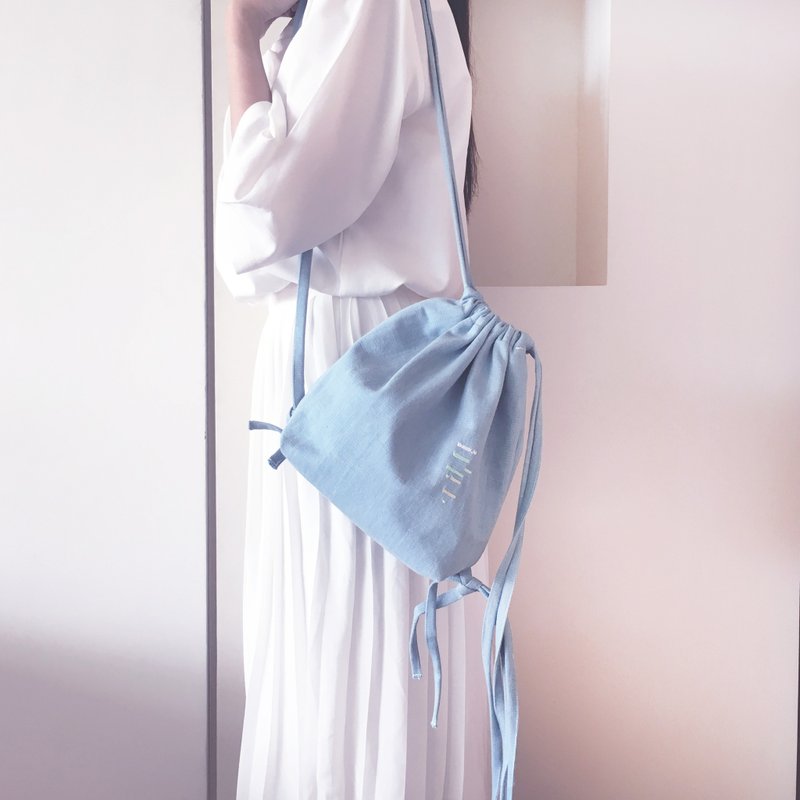 双刺绣后背包 | 秘密暗号 - 束口袋双肩包 - 其他材质 蓝色