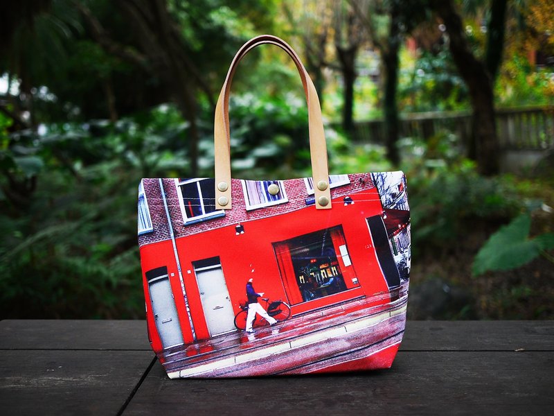 【好好去旅行】A4斜纹帆布包◆◇◆Hello Amsterdam◆◇◆ - 侧背包/斜挎包 - 其他材质 红色