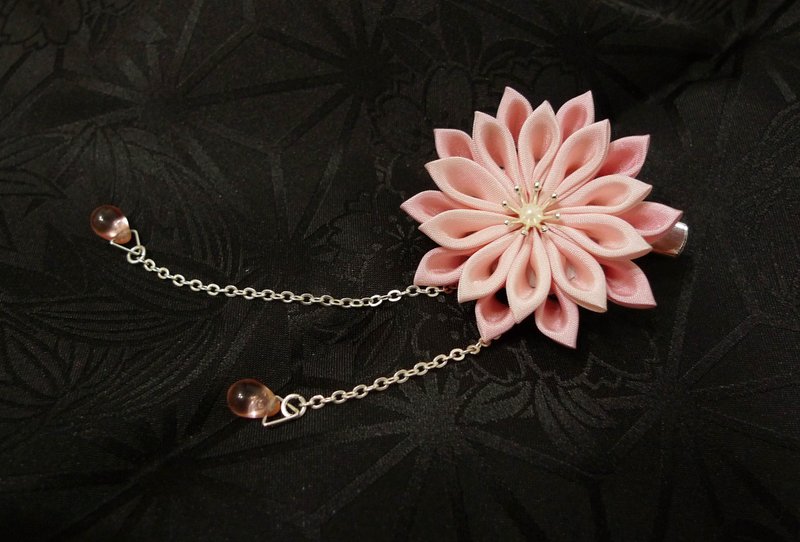 [若桑]菊夜 八重菊 つまみ细工 日式布花发饰 - 发饰 - 其他材质 粉红色