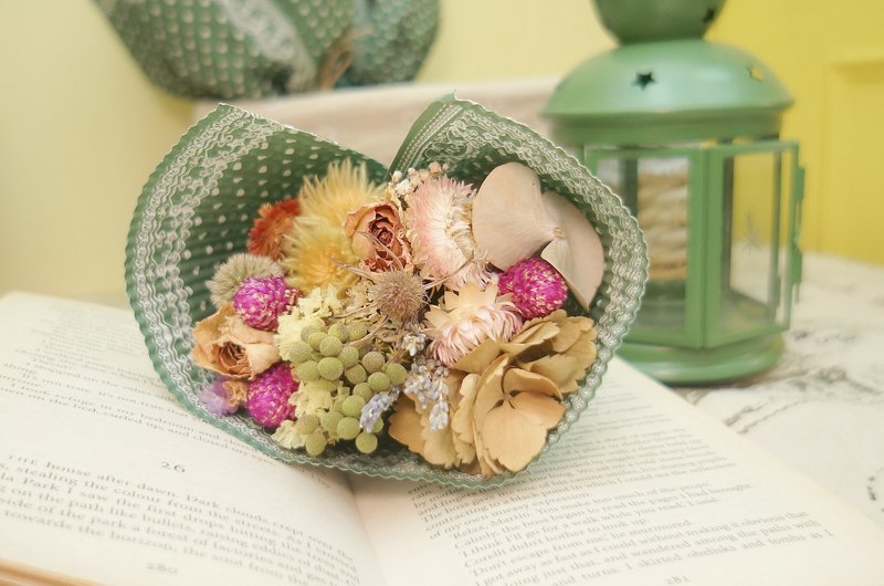 ‘麋花Amor Floral ’幸福之爱干燥花束/ 婚礼小物 新娘捧花 外拍花束 圣诞节礼物 婚纱拍照道具 干燥花 - 植栽/盆栽 - 植物．花 多色