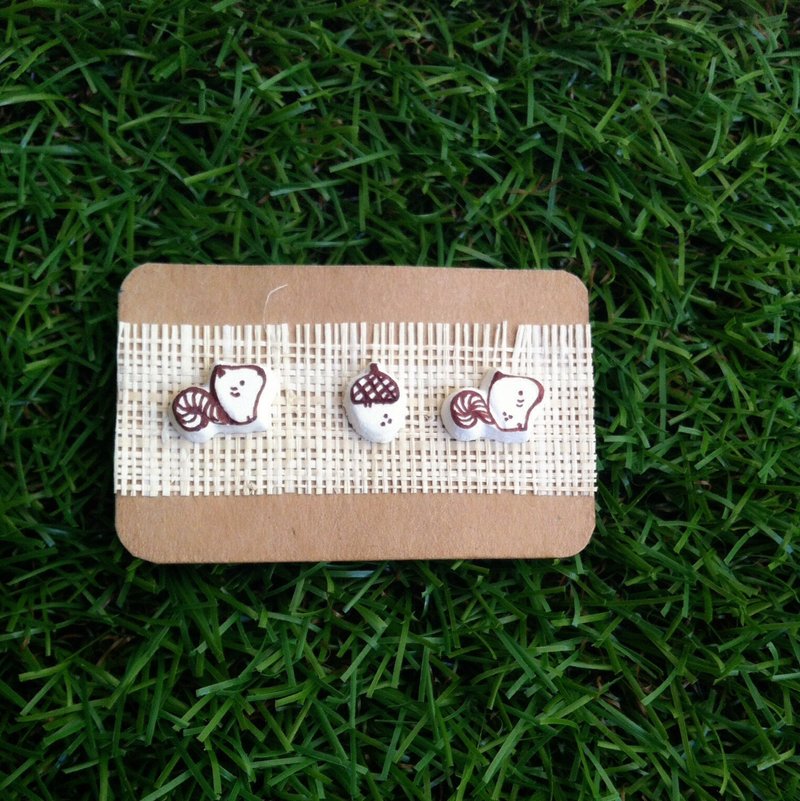 Squirrel earrings - 耳环/耳夹 - 植物．花 咖啡色