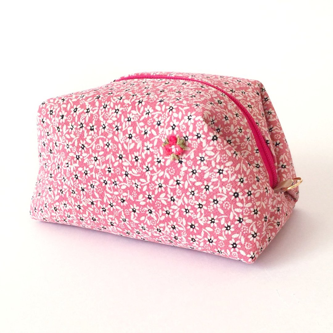 Pouch with Japanese Traditional Pattern, Kimono (Large) - Silk - 化妆包/杂物包 - 其他材质 粉红色