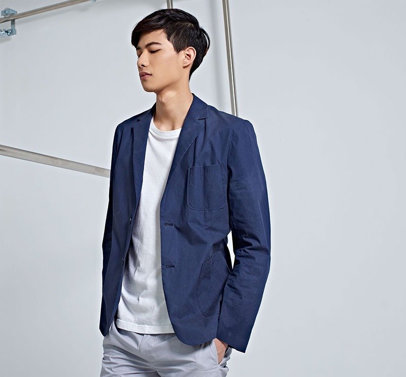 【福利品】美学与实用性 轻薄上蜡防泼水西装外套- 蓝 - 男装衬衫 - 棉．麻 蓝色