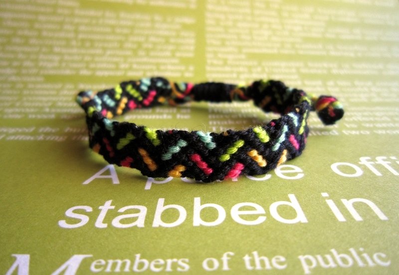 巧克力彩虹糖 幸运绳编织手环 (可选色) - 手链/手环 - 棉．麻 多色