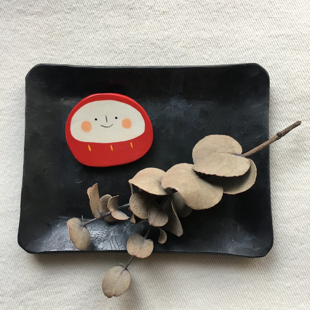 Daruma doll brooch - 胸针 - 粘土 红色