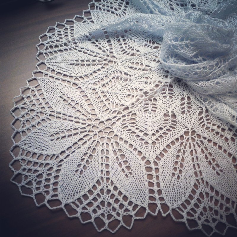 Haruni 手工编织蕾丝披肩/围巾 - 丝巾 - 其他材质 蓝色