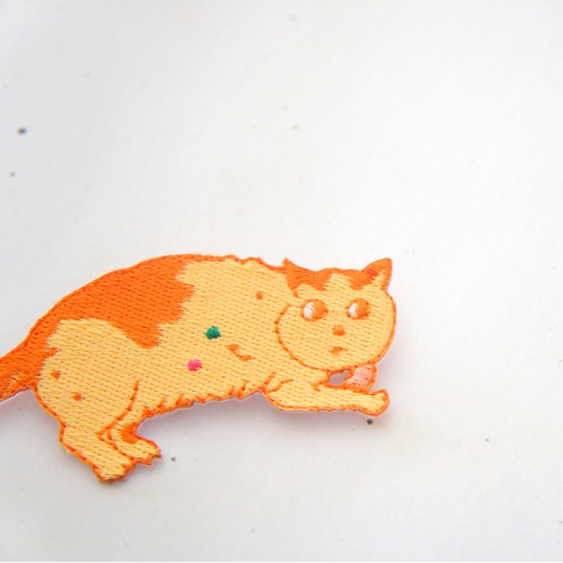 小丁猫 绣花别针 / 贴布 - 胸针 - 其他材质 橘色