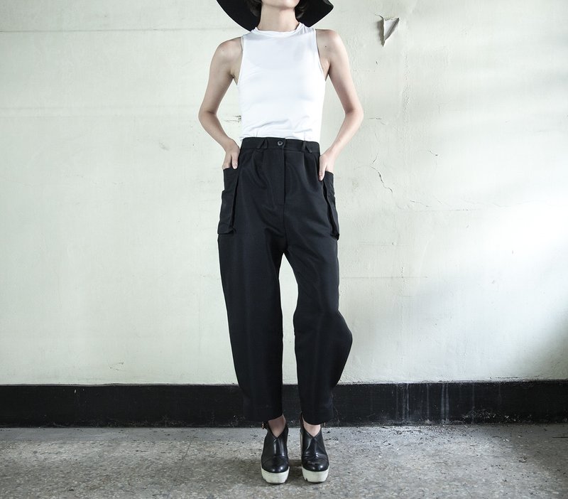 Master 高腰九分老爷裤_5SF501_黑 - 女装长裤 - 棉．麻 黑色