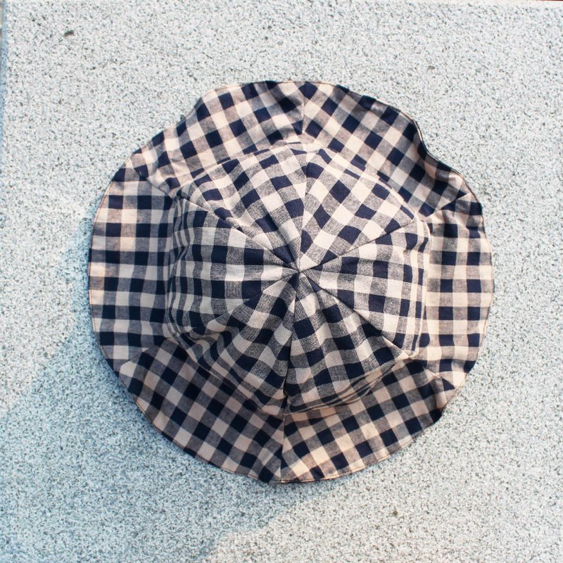 [CURLY CURLY] 裸男 /一朵 帽 A Flower Of Hat (双面皆可戴) - 帽子 - 其他材质 灰色