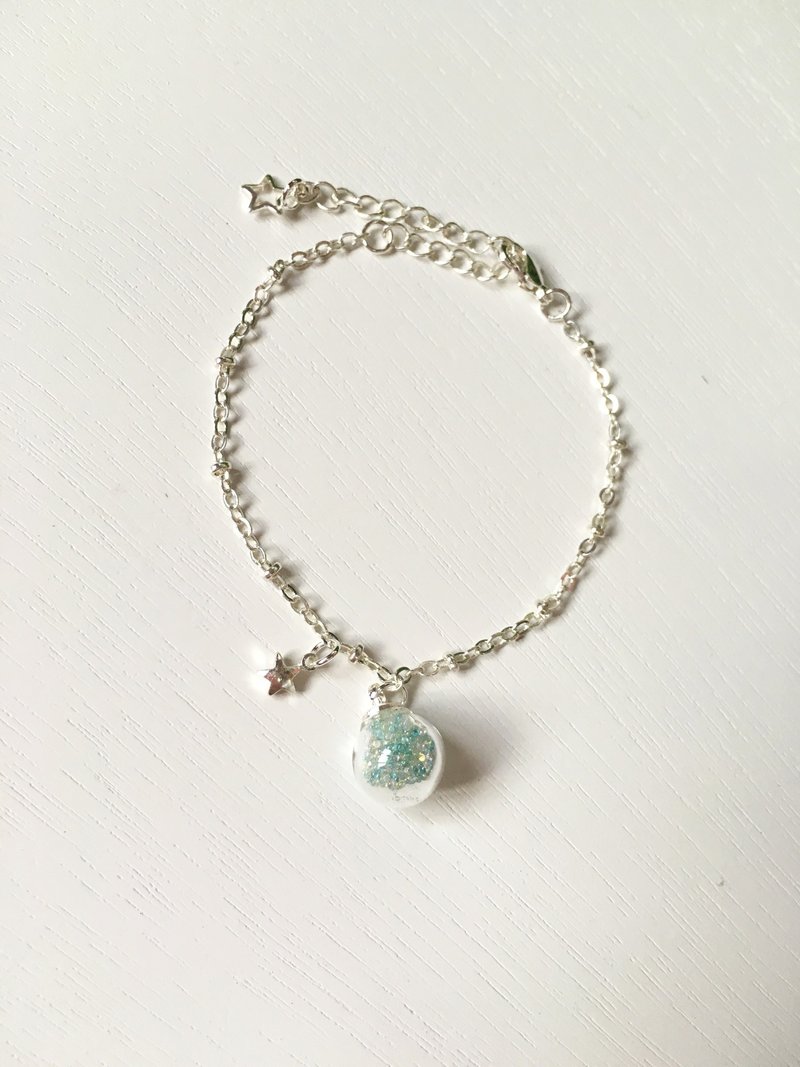 *Haku·Neko* 薄荷绿啫喱小珠玻璃球小星星手链 - 手链/手环 - 玻璃 绿色