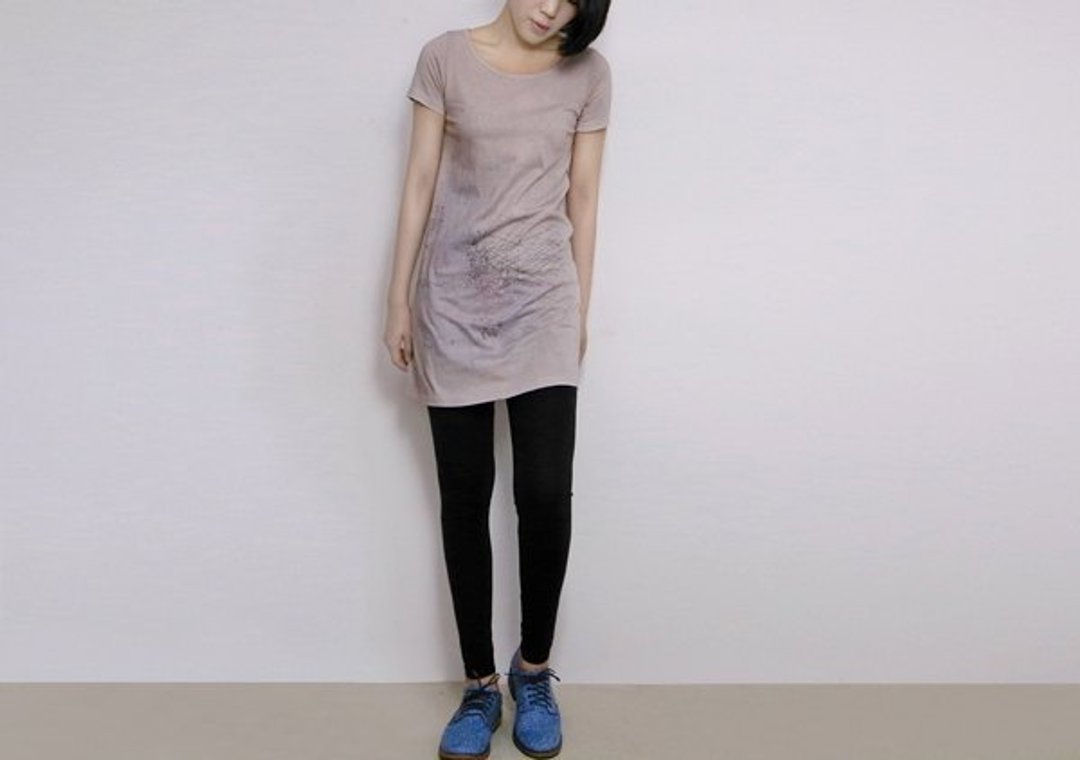 I . A . N Design 残蛹 紫草手染T-有机棉 短袖T Organic Cotton S / M - 女装 T 恤 - 植物．花 紫色