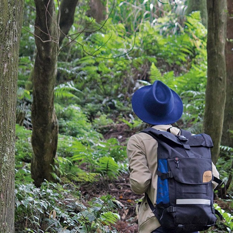 Matchwood Rider 防水笔电后背包 17寸笔电 黑蓝款 后背包 笔电 - 后背包/双肩包 - 防水材质 蓝色