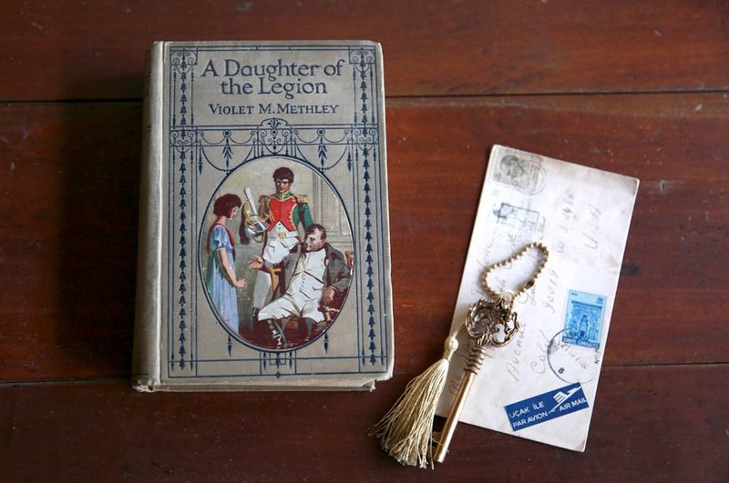 古道具 旧物语 No.30 英国古董书 - 其他 - 纸 卡其色