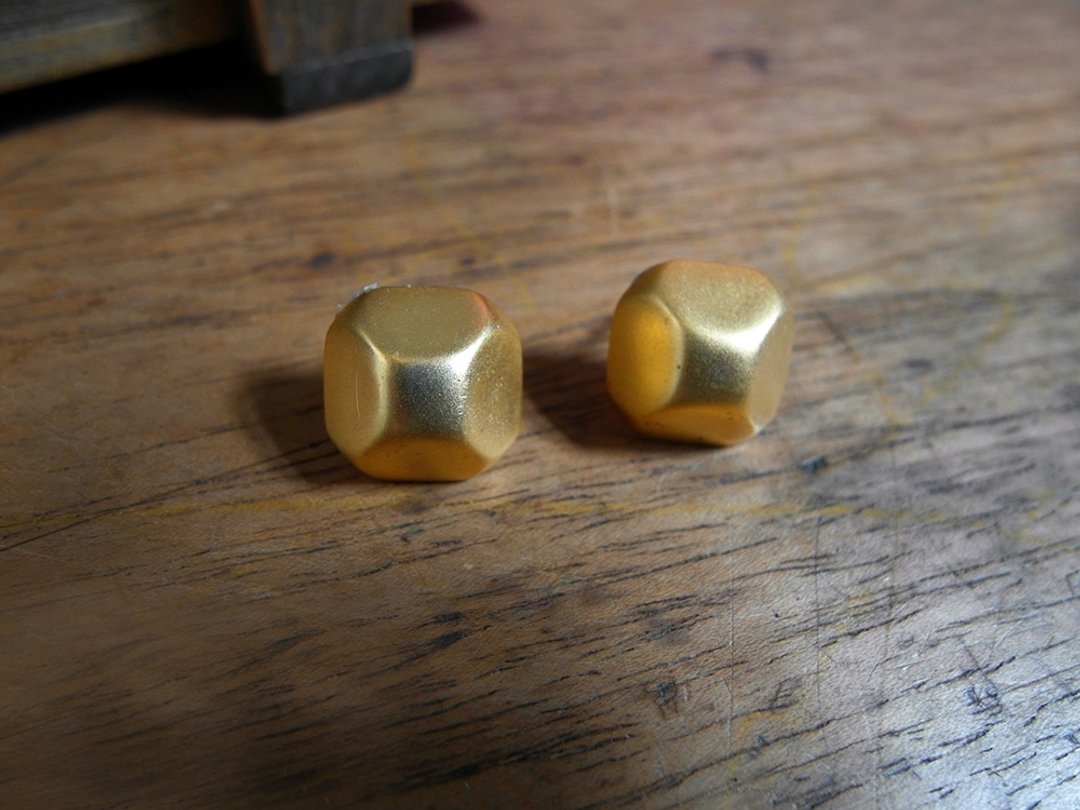 复时品【早期手工耳环：点石成金】 - 耳环/耳夹 - 其他材质 卡其色