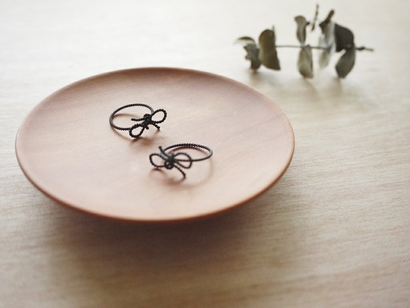 蝴蝶结戒指 - 戒指 - 宝石 黑色