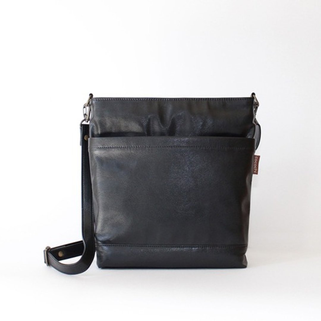 Super-lightweight and secure storage Walking shoulder bag black - 侧背包/斜挎包 - 其他材质 