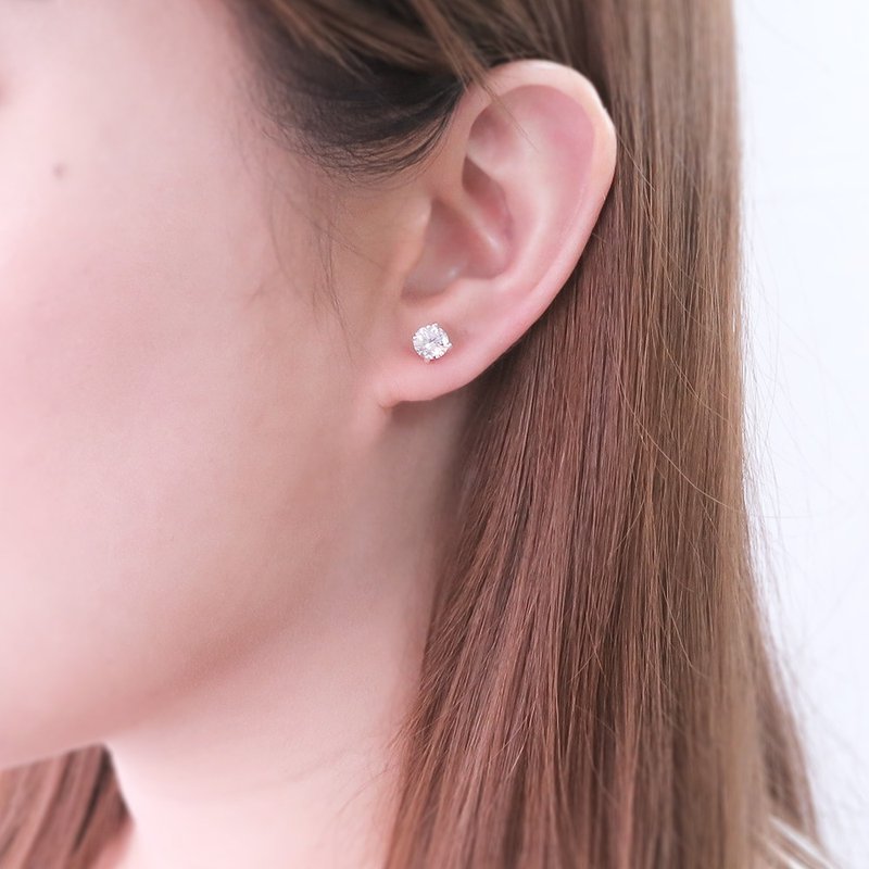 极简圆形 6mm 单钻耳环 爪镶设计 925纯银耳环 必备款 女生耳环 - 耳环/耳夹 - 纯银 多色