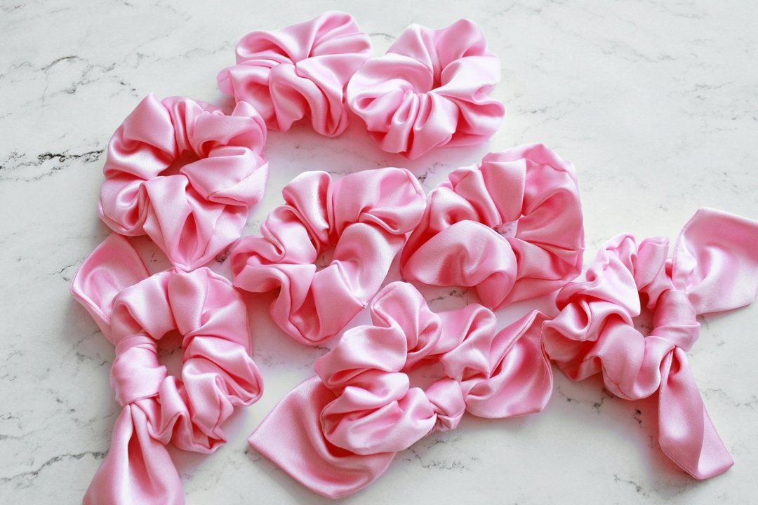 Pink Satin Scrunchies - 发饰 - 其他材质 粉红色
