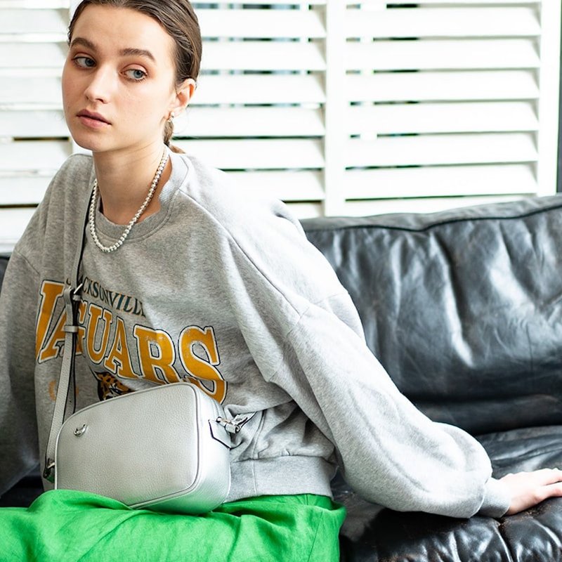 Genuine Leather Shoulder Bag Mini Bag Lightweight Daily Bag Compact Eco Fur Square Small Box Crossbody HAYNI [Silver] - 侧背包/斜挎包 - 真皮 银色