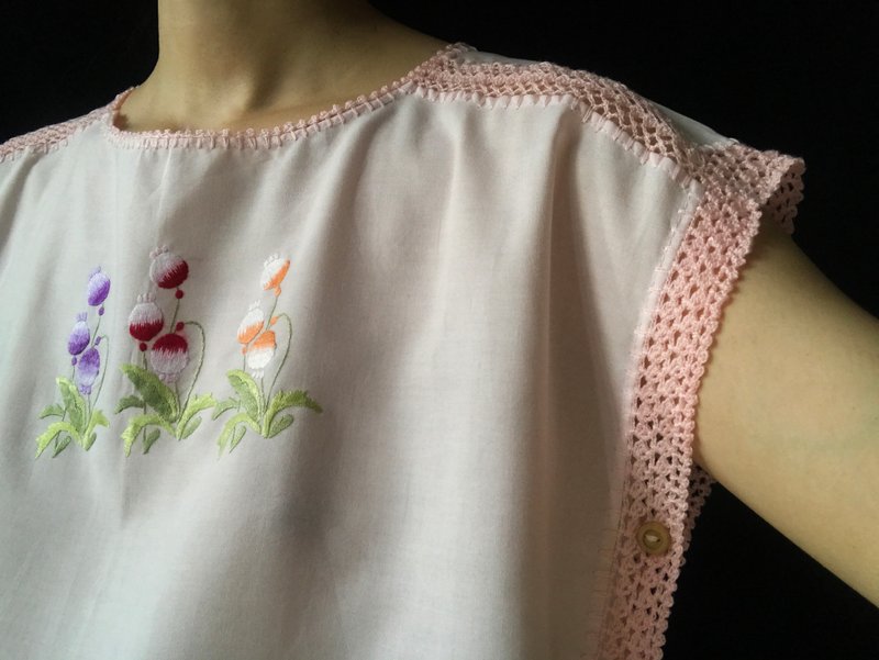 刺绣钩针短袖上衣 - 女装上衣 - 棉．麻 