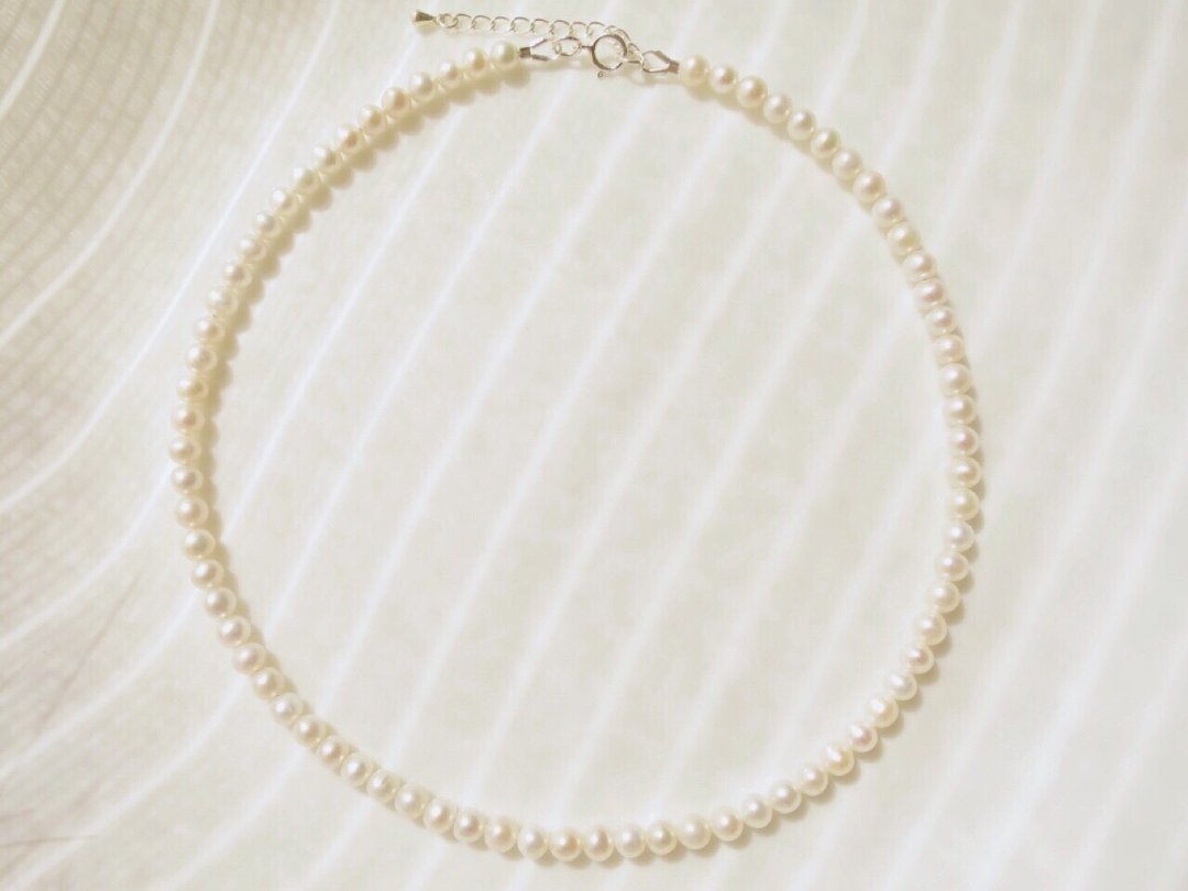经典的珍珠项链 Le collier classique - 项链 - 珍珠 白色