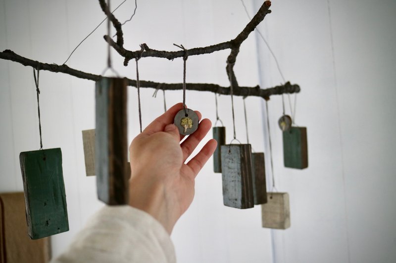 gnaphalium affine ornament Mother and child ornaments Mobile objet garland - 摆饰 - 木头 绿色