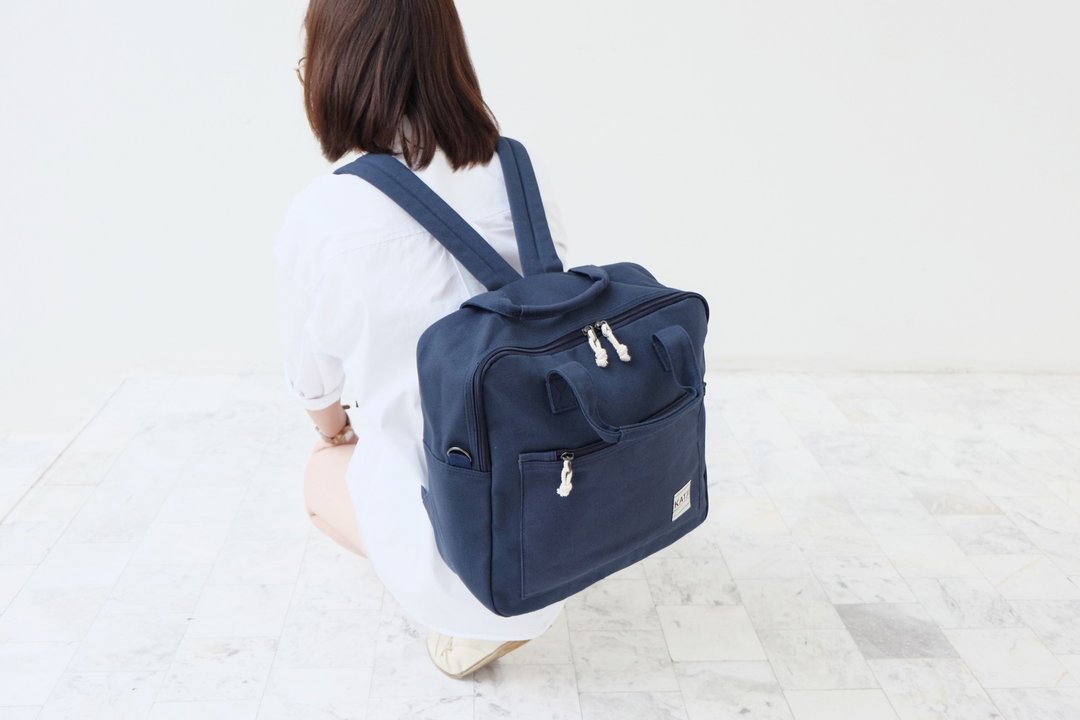 SQUARE UP BAG : NAVY COLOUR - 后背包/双肩包 - 其他材质 蓝色