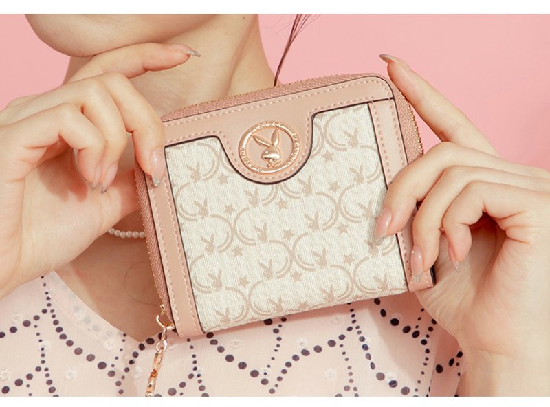 PLAYBOY - 拉链短夹 MilkshakeBunny系列 - 粉色 - 皮夹/钱包 - 其他材质 粉红色