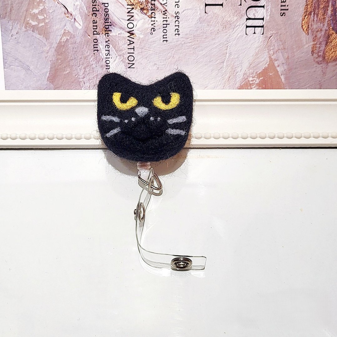佩宁手作+兔娟画猫+黑猫猫头羊毛毡│猫咪识别证.易拉扣.证件夹│ - 证件套/卡套 - 羊毛 