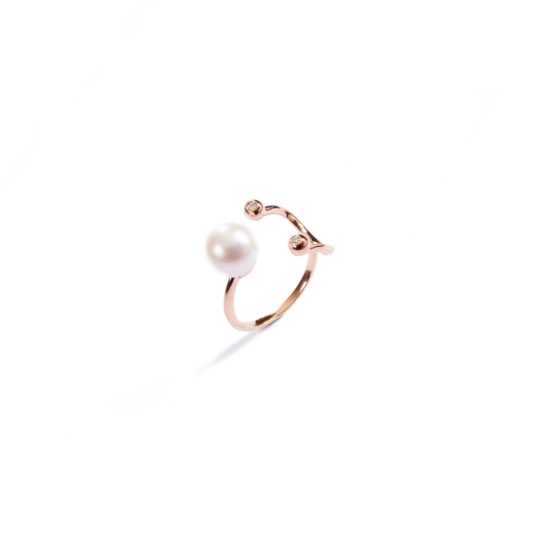 马蹄型珍珠戒指 925银厚镀18K金 Grasp Pearl Ring - 玫瑰金 - 戒指 - 珍珠 粉红色