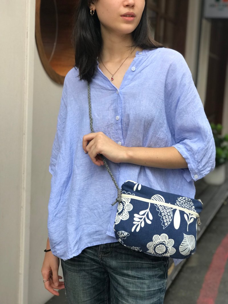 单人工作室限量制作 斜背包 台湾制棉布 复古印花 - 侧背包/斜挎包 - 棉 蓝色
