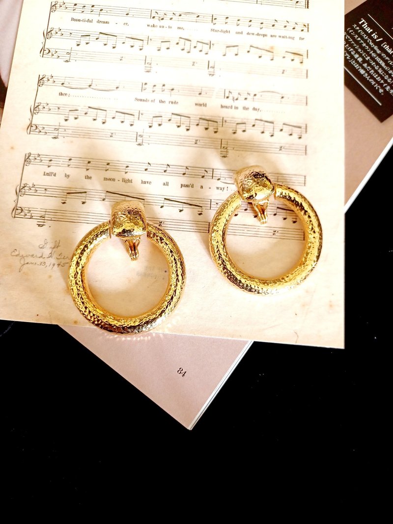vintage jewelry  Monet 典雅艳色垂坠大金环 夹式耳环 - 耳环/耳夹 - 其他金属 
