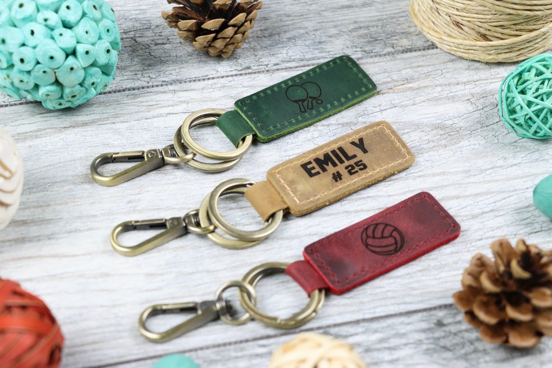Sports Keychains for Team Players,Customized Gift, Christmas Gift Wrapping - 钥匙链/钥匙包 - 真皮 