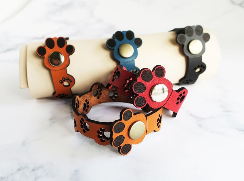 Genuine leather bracelet full of paws Parent-child 2-piece set Gift wrapping Christmas Gift - 手链/手环 - 真皮 多色