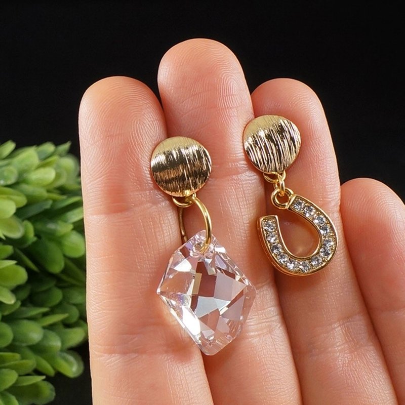 Clear Swarovski Crystal Earrings Golden Asymmetric Mismatched Earrings Jewelry - 耳环/耳夹 - 水晶 金色