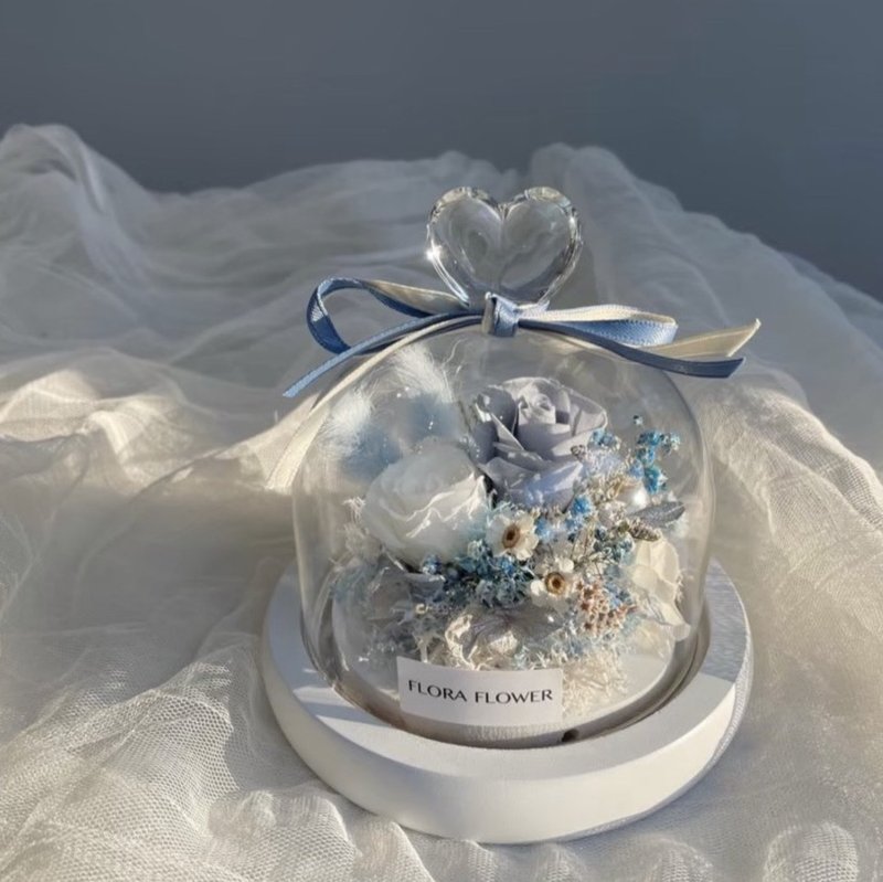 Flora Flower永生花爱心玻璃罩夜灯-蓝白色 - 干燥花/捧花 - 植物．花 蓝色