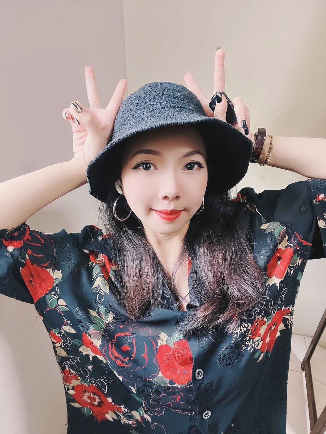 纯黑卷卷毛线软料 混羊毛渔夫帽圆顶帽熟女帽 picture hat/cloche - 帽子 - 羊毛 黑色