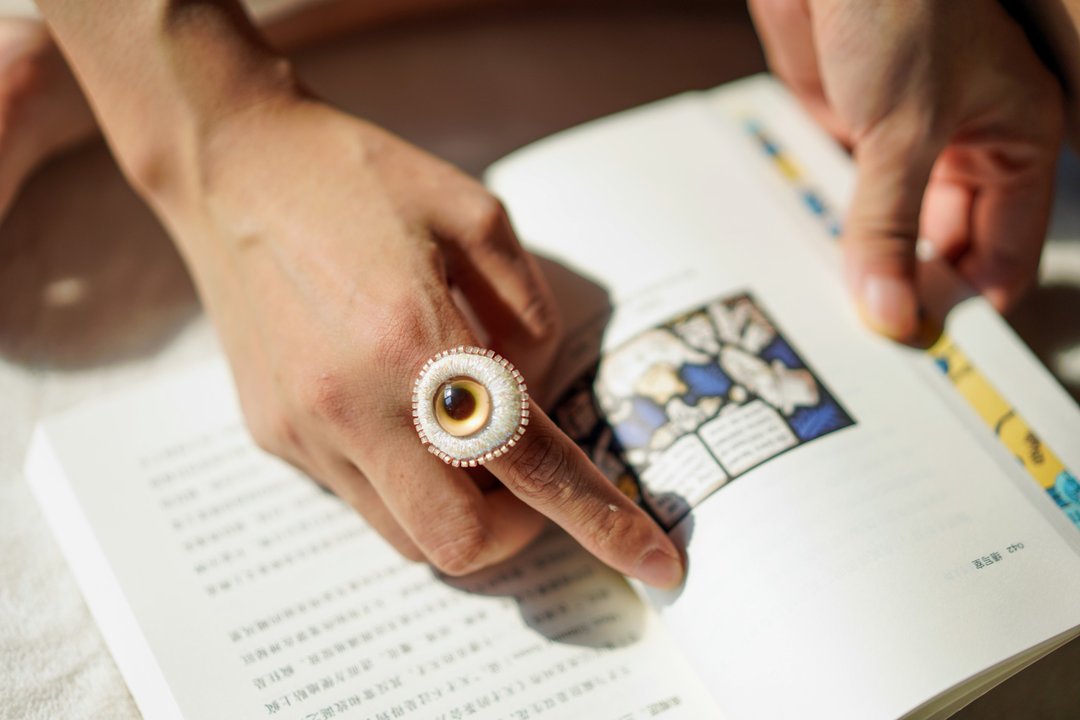 手工刺绣戒指/瞳系列 - 戒指 - 绣线 金色