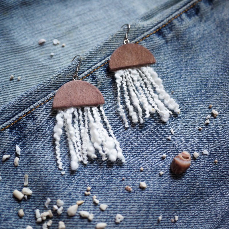 轻编织 民族风耳环 - 耳环/耳夹 - 木头 蓝色