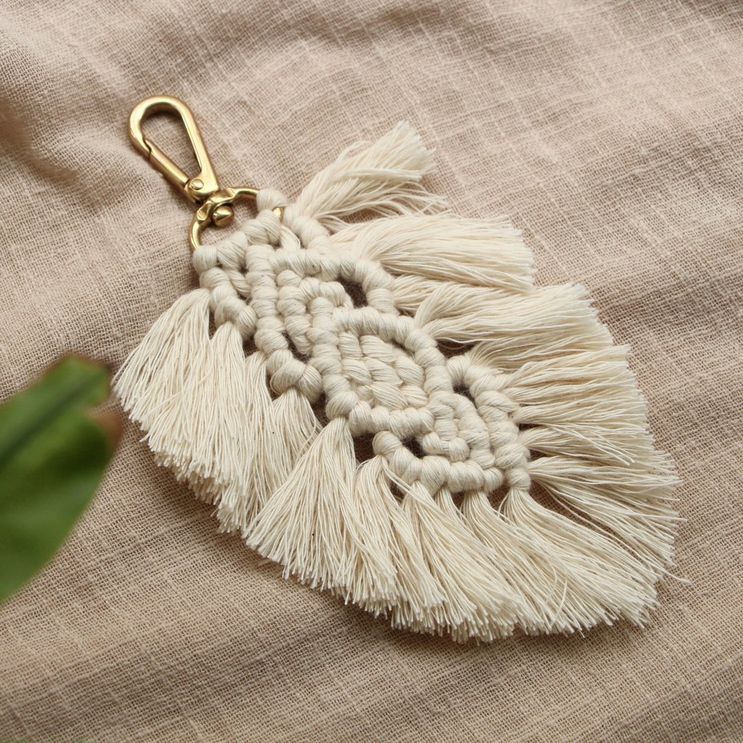 波希米亚 macrame 编织流苏吊饰钥匙圈 白色 - 钥匙链/钥匙包 - 棉 白色