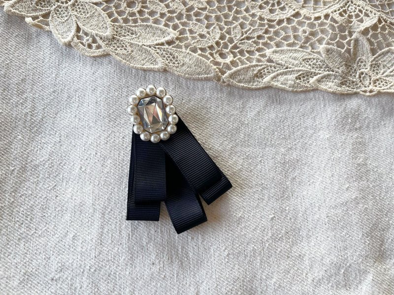 日本古董别针，GOTHIC LOLITA 风格，设计简约，经典。 - 胸针 - 塑料 黑色